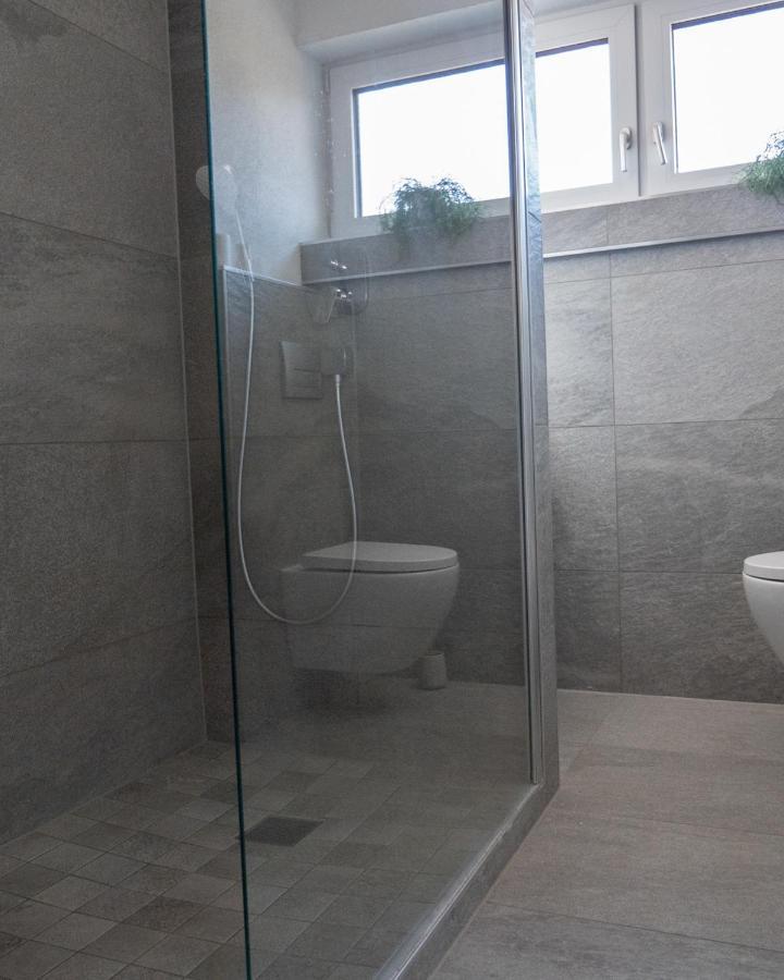 Design+Bodenseesicht=Zuhause Blau Markdorf Buitenkant foto